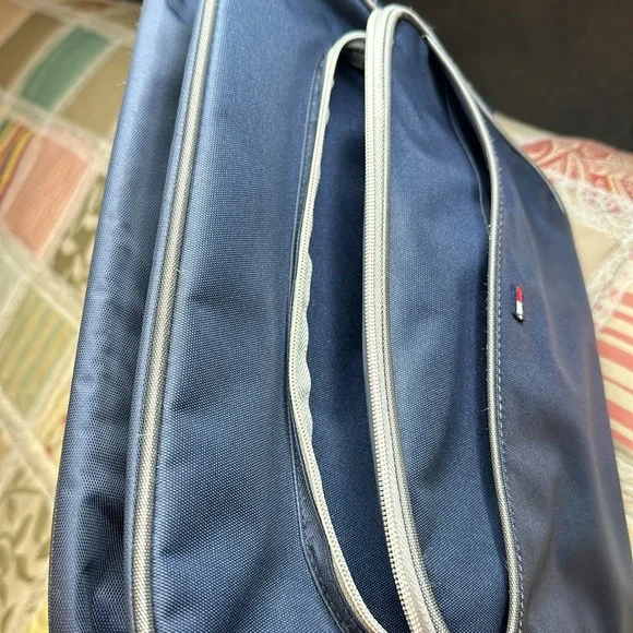 “Tommy Hilfiger” Travel Luggage, Carry-on, Travel Bag. Laptop Crossbody Bag - Picture 7 of 9